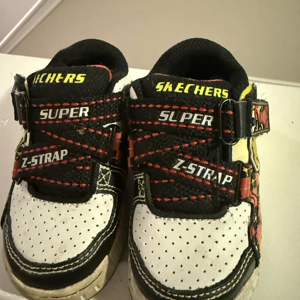 Skechers SpongeBob Baby Shoes - Black and Yellow Size 5